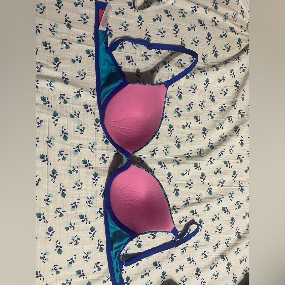 VS bra - Picture 2 of 2